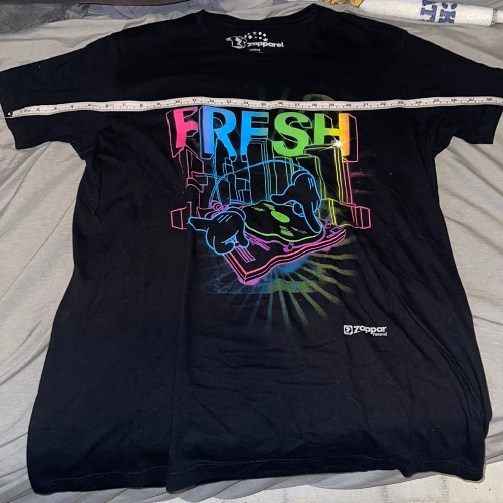 15 year old Gently Worn Zapparel Large Black Fresh T-Shirt